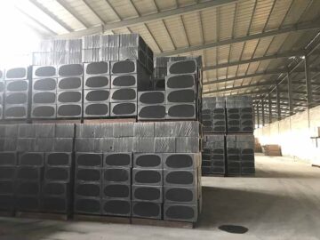 建筑外墻保溫板選用石墨改性水泥基保溫板，A級防火，施工方便，粘接好，壽命長