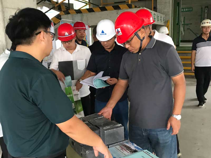 觀(guān)摩會(huì )現場(chǎng)直擊：石墨改性水泥基保溫板助力焦作市建筑質(zhì)量提升-6